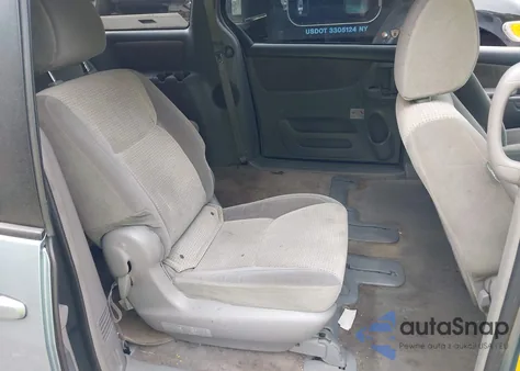 2010 Toyota Sienna Le from USA, damaged, VIN 5TDKK4CC5AS327606